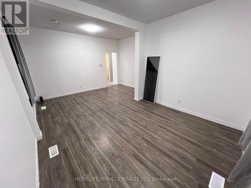 981 Hackett Street, London, ON - Indoor Photo Showing Other Room