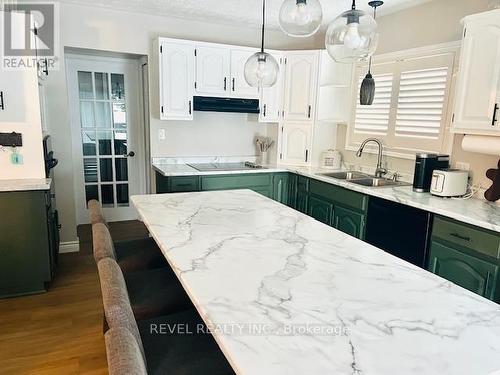 521 Princess Street, Timmins (Porcupine - West), ON - Indoor Photo Showing Kitchen With Double Sink