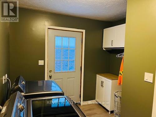 521 Princess Street, Timmins (Porcupine - West), ON - Indoor Photo Showing Laundry Room