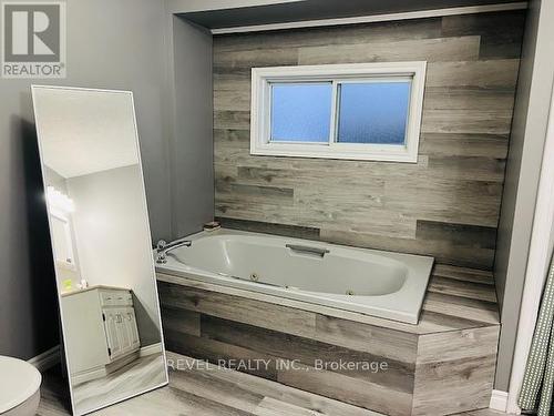 521 Princess Street, Timmins (Porcupine - West), ON - Indoor Photo Showing Bathroom