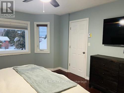 521 Princess Street, Timmins (Porcupine - West), ON - Indoor Photo Showing Bedroom