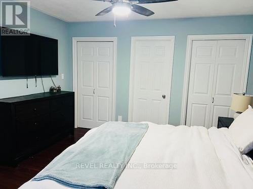 521 Princess Street, Timmins (Porcupine - West), ON - Indoor Photo Showing Bedroom