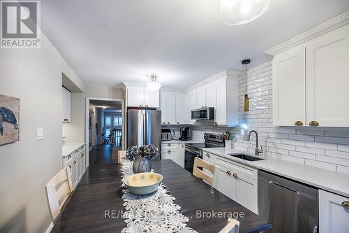 23 Schooner Lane, Clarington (Newcastle), ON - Indoor Photo Showing Kitchen With Stainless Steel Kitchen