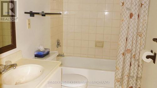 711 Muirfield Crescent, Kingston (East Gardiners Rd), ON - Indoor Photo Showing Bathroom