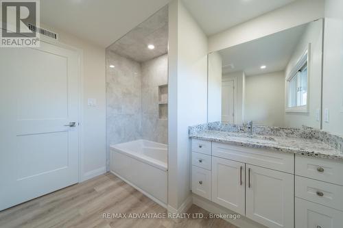 Unit 1 - 109 Biscay Road, London, ON - Indoor Photo Showing Bathroom