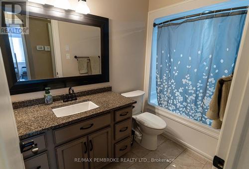 10 Robertson Drive, Whitewater Region, ON - Indoor Photo Showing Bathroom