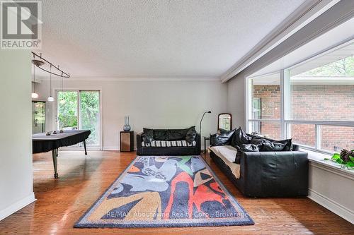 2069 Thornlea Drive, Oakville (Bronte East), ON - Indoor