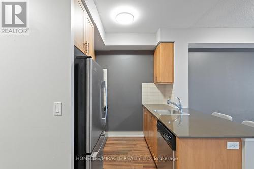 2311 - 6 Eva Road, Toronto, ON - Indoor Photo Showing Kitchen