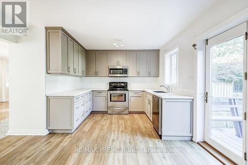 16 Woodvalley Drive, Toronto, ON - Indoor Photo Showing Kitchen