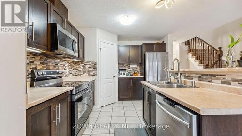 65 Curzon Crescent, Guelph, ON - Indoor Photo Showing Kitchen With Double Sink With Upgraded Kitchen