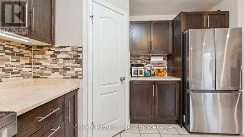 65 Curzon Crescent, Guelph, ON - Indoor Photo Showing Kitchen