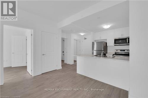 426 - 460 Dundas Street E, Hamilton, ON - Indoor Photo Showing Kitchen With Double Sink