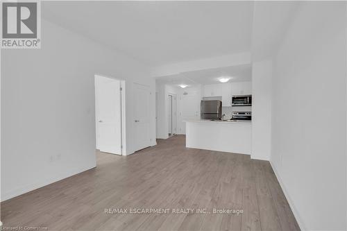 426 - 460 Dundas Street E, Hamilton, ON - Indoor Photo Showing Kitchen