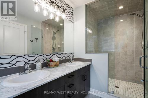 37 - 171 Snowbridge Way, Blue Mountains, ON - Indoor Photo Showing Bathroom