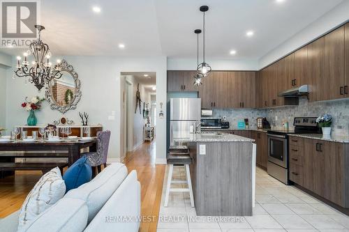 37 - 171 Snowbridge Way, Blue Mountains, ON - Indoor Photo Showing Kitchen With Upgraded Kitchen