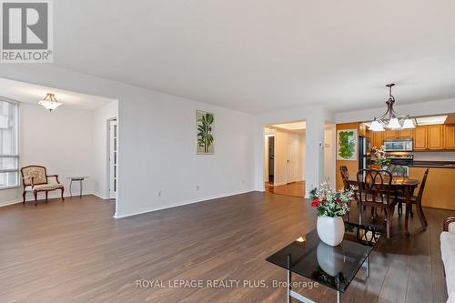 311 - 310 Mill Street S, Brampton, ON - Indoor Photo Showing Living Room