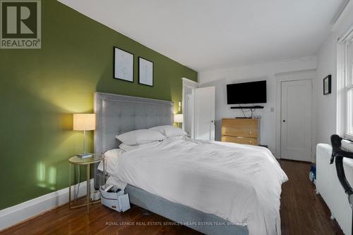 Upper - 88 Welland Avenue, Toronto, ON - Indoor Photo Showing Bedroom