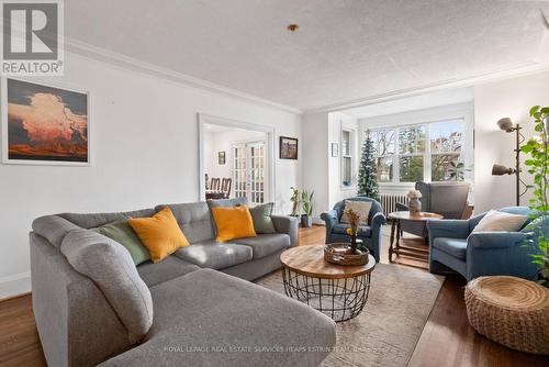 Upper - 88 Welland Avenue, Toronto, ON - Indoor Photo Showing Living Room