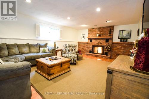 117 Page Drive, Welland (767 - N. Welland), ON - Indoor Photo Showing Living Room With Fireplace