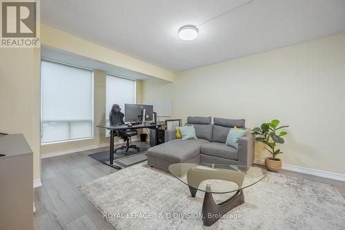 1001 - 25 Grenville Street, Toronto, ON - Indoor