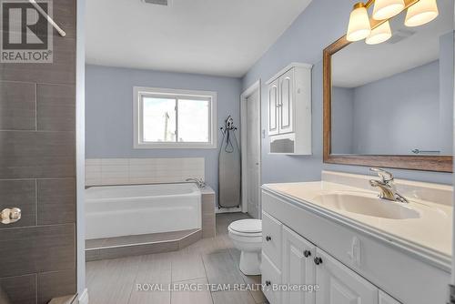 1910 River Road, North Grenville, ON - Indoor Photo Showing Bathroom