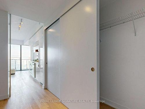 1307-185 Roehampton Ave, Toronto, ON - Indoor Photo Showing Other Room