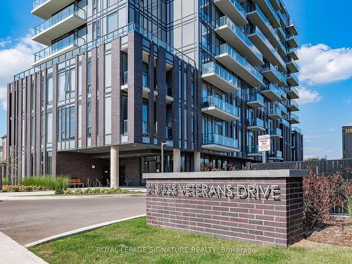 405-215 Veterans Dr, Brampton, ON - Outdoor