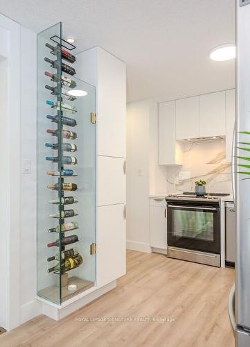 53 Deerpath Dr, Guelph, ON - Indoor Photo Showing Kitchen