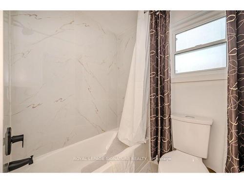 53 Deerpath Dr, Guelph, ON - Indoor Photo Showing Bathroom