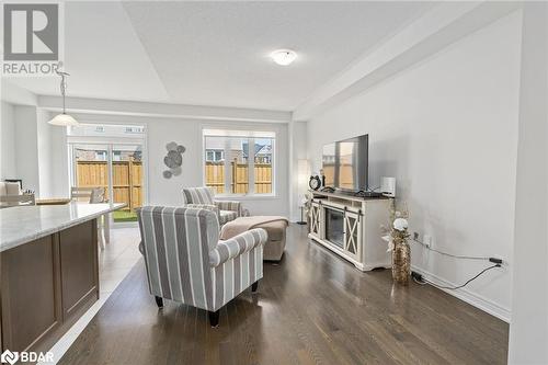 116 Mutrie Boulevard, Rockwood, ON - Indoor Photo Showing Living Room