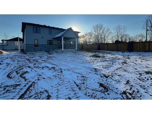 701 Nicolina Way, Sarnia, ON 