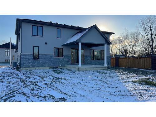 701 Nicolina Way, Sarnia, ON 