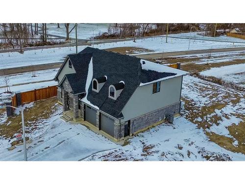 701 Nicolina Way, Sarnia, ON 