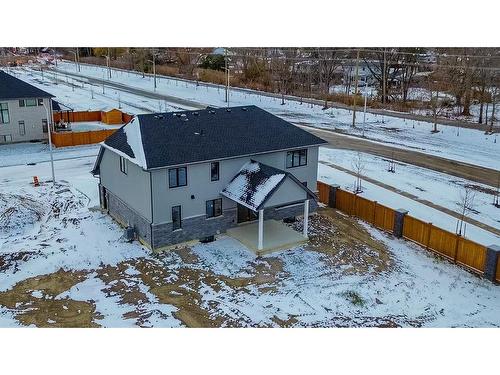 701 Nicolina Way, Sarnia, ON 