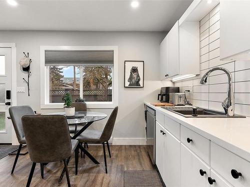 641 Strandlund Ave, Langford, BC - Indoor Photo Showing Dining Room