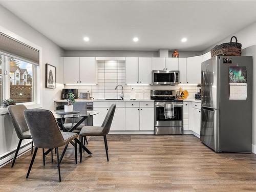 641 Strandlund Ave, Langford, BC - Indoor Photo Showing Kitchen With Stainless Steel Kitchen