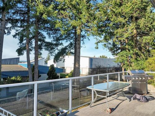 648 Christopher Rd, Campbell River, BC 