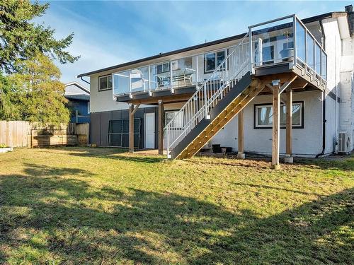 648 Christopher Rd, Campbell River, BC 