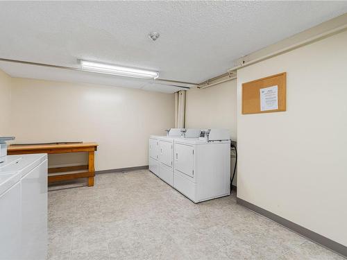 204-3108 Barons Rd, Nanaimo, BC - Indoor Photo Showing Laundry Room