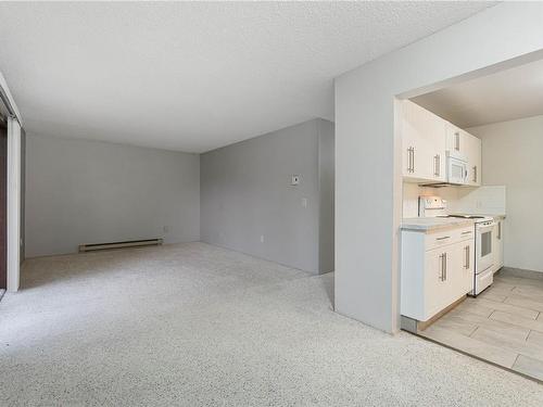 204-3108 Barons Rd, Nanaimo, BC - Indoor Photo Showing Kitchen