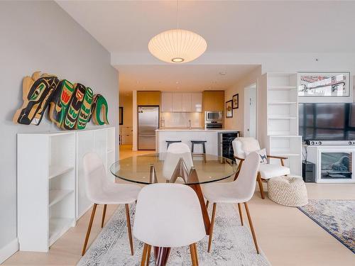 609-838 Broughton St, Victoria, BC - Indoor Photo Showing Dining Room