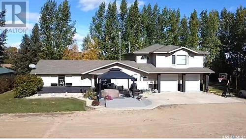 330 3Rd Street E, Annaheim, SK - Outdoor