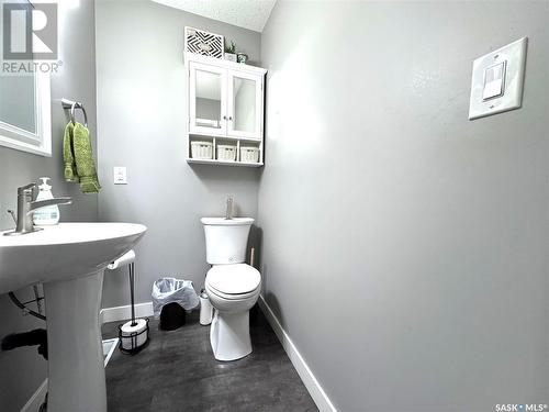 330 3Rd Street E, Annaheim, SK - Indoor Photo Showing Bathroom