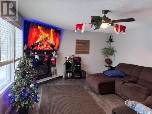 330 3Rd Street E, Annaheim, SK - Indoor With Fireplace