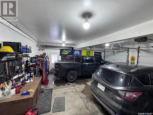 330 3Rd Street E, Annaheim, SK - Indoor Photo Showing Garage