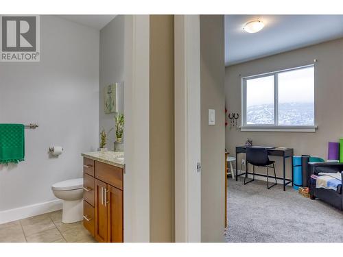 4104 16Th Avenue, Castlegar, BC - Indoor Photo Showing Bathroom