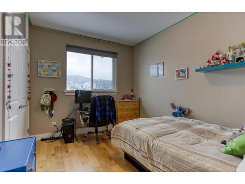 4104 16Th Avenue, Castlegar, BC - Indoor Photo Showing Bedroom