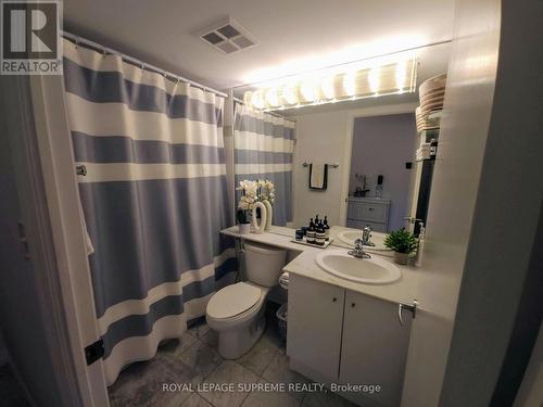 504 - 300 Bloor Street E, Toronto, ON - Indoor Photo Showing Bathroom