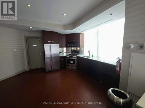 504 - 300 Bloor Street E, Toronto, ON - Indoor Photo Showing Kitchen With Double Sink