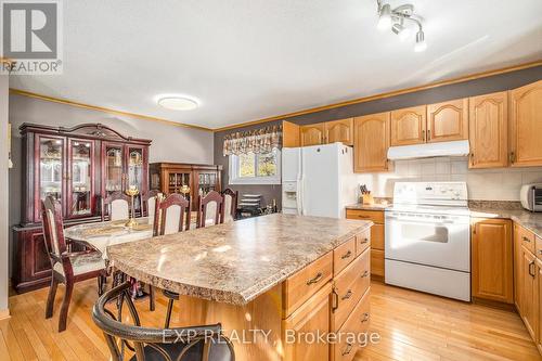 3836 Leitrim Road N, Ottawa, ON - Indoor Photo Showing Kitchen